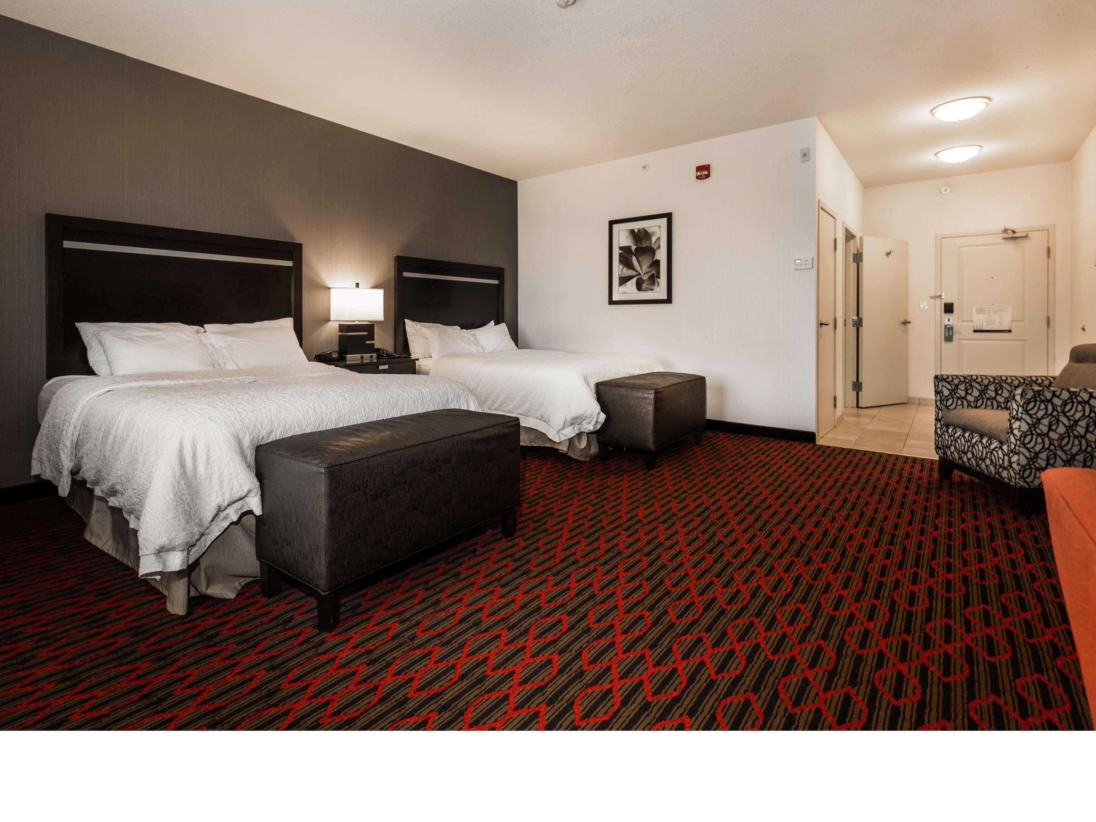 Hampton Inn & Suites By Hilton Lethbridge Εξωτερικό φωτογραφία