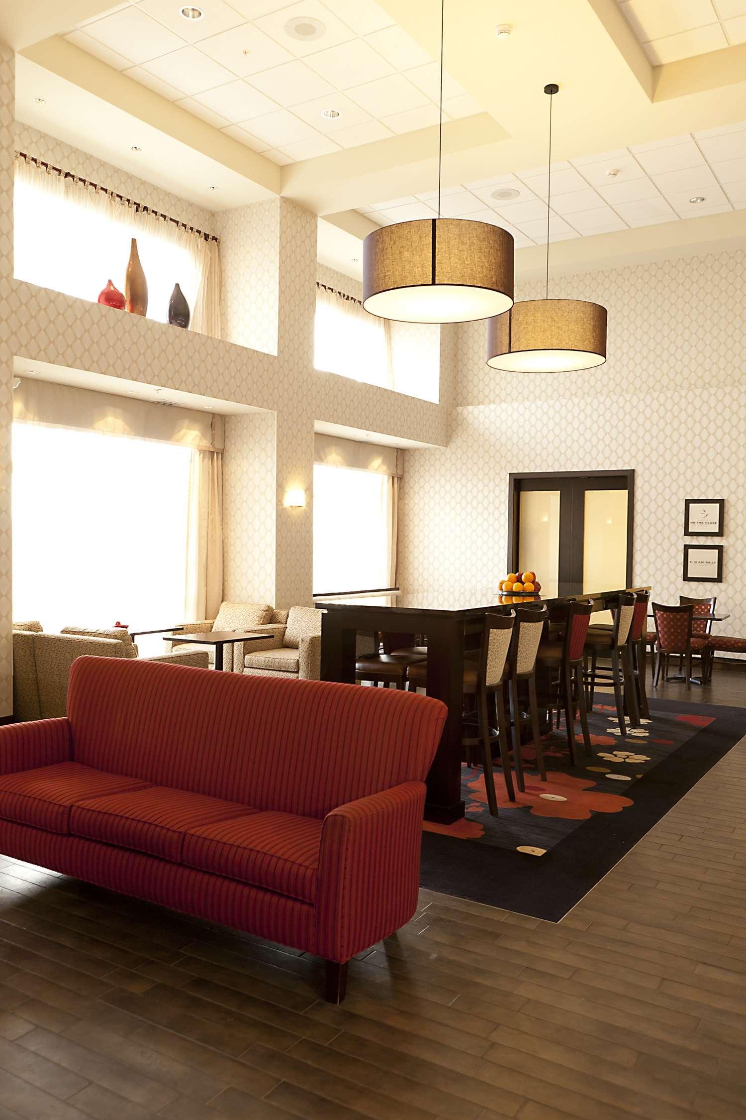 Hampton Inn & Suites By Hilton Lethbridge Εξωτερικό φωτογραφία
