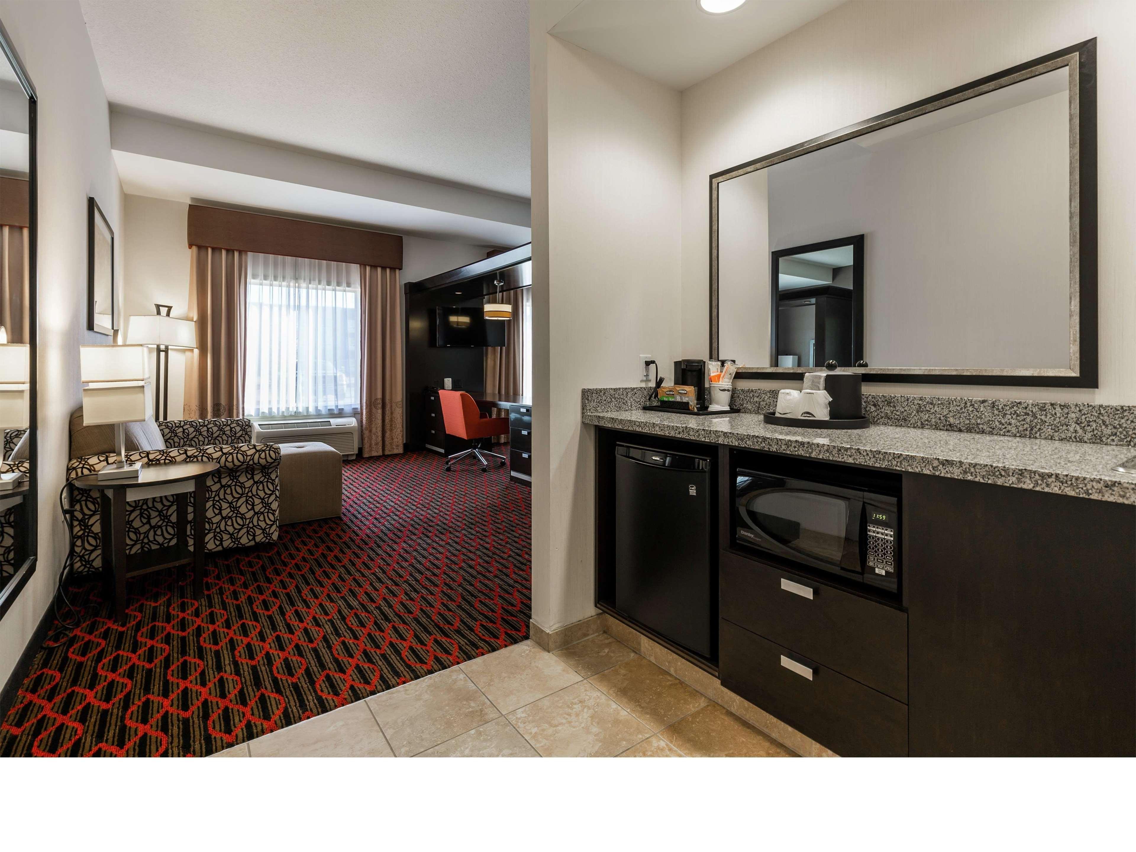 Hampton Inn & Suites By Hilton Lethbridge Εξωτερικό φωτογραφία
