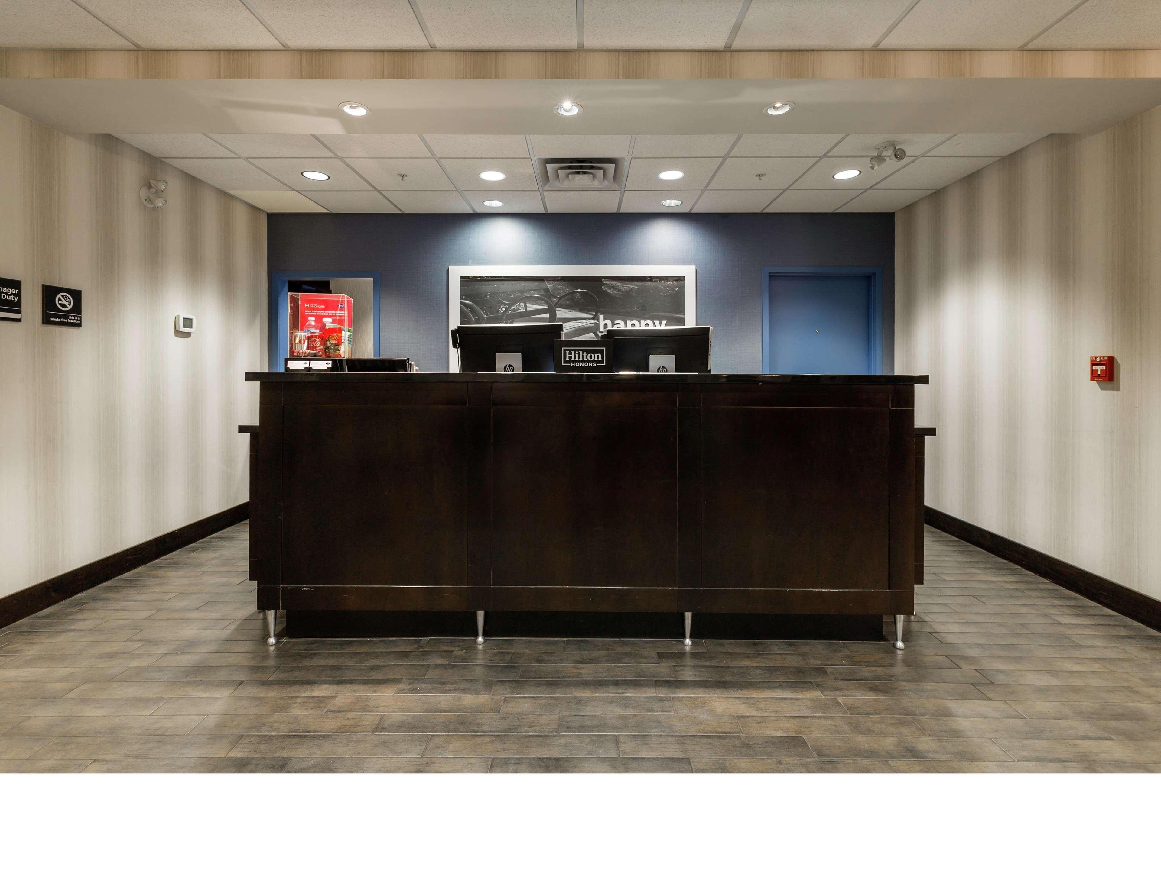 Hampton Inn & Suites By Hilton Lethbridge Εξωτερικό φωτογραφία