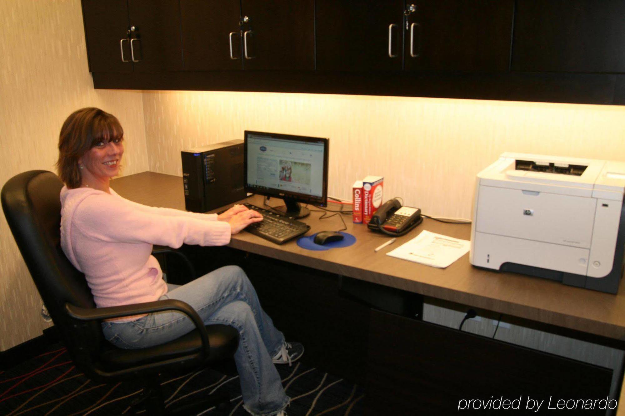 Hampton Inn & Suites By Hilton Lethbridge Ανέσεις φωτογραφία