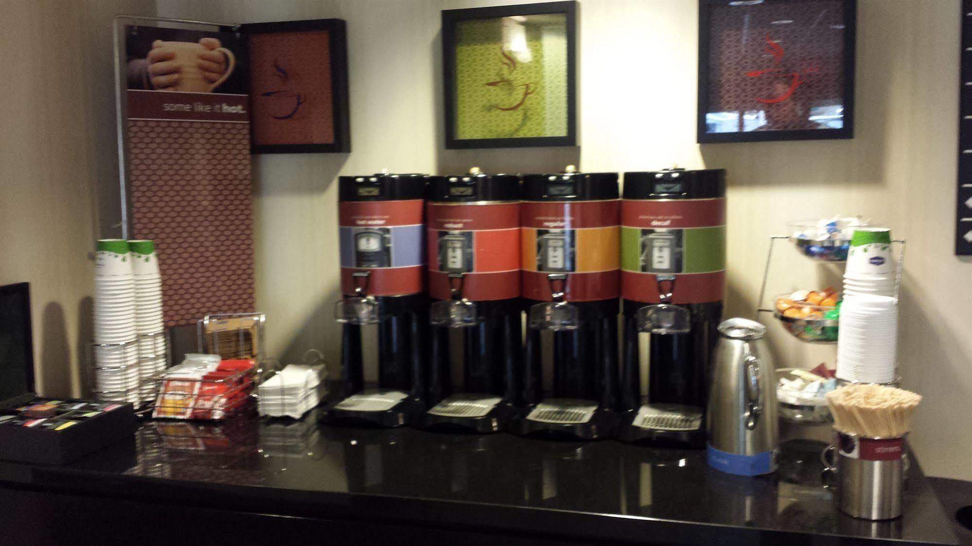 Hampton Inn & Suites By Hilton Lethbridge Εξωτερικό φωτογραφία